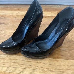 Black patent mules w/ wooden heels!